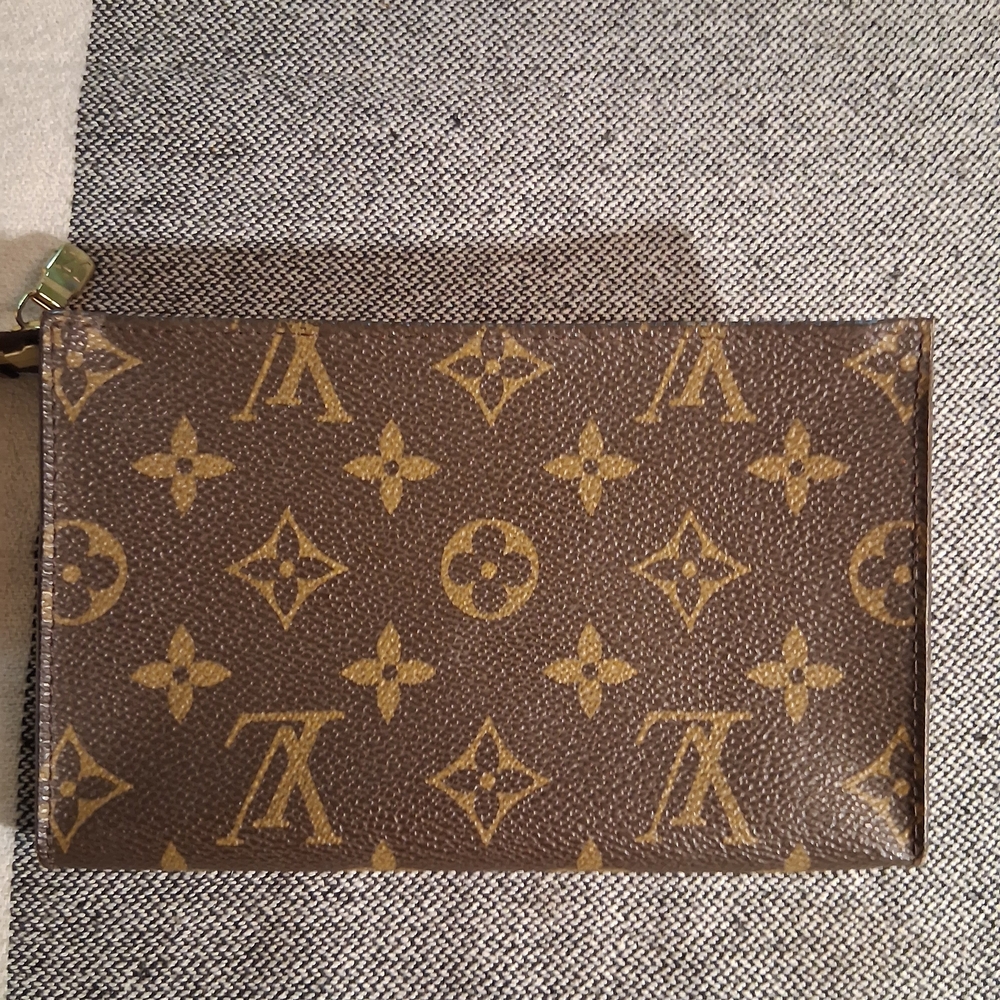 Louis Vuitton Monogram Clutch - Picture 2 of 11